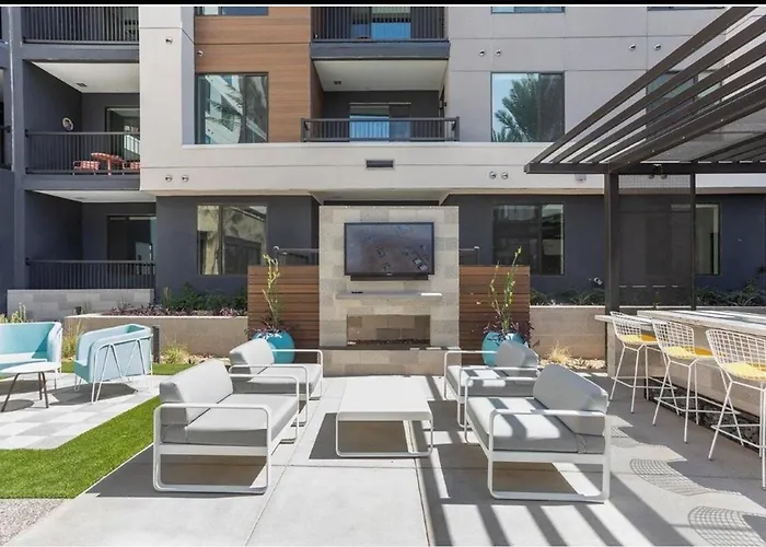 Apartment Escape To Town Golden Dream *
