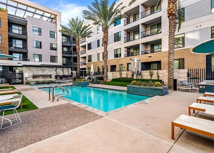 Apartment Escape To Town Golden Dream